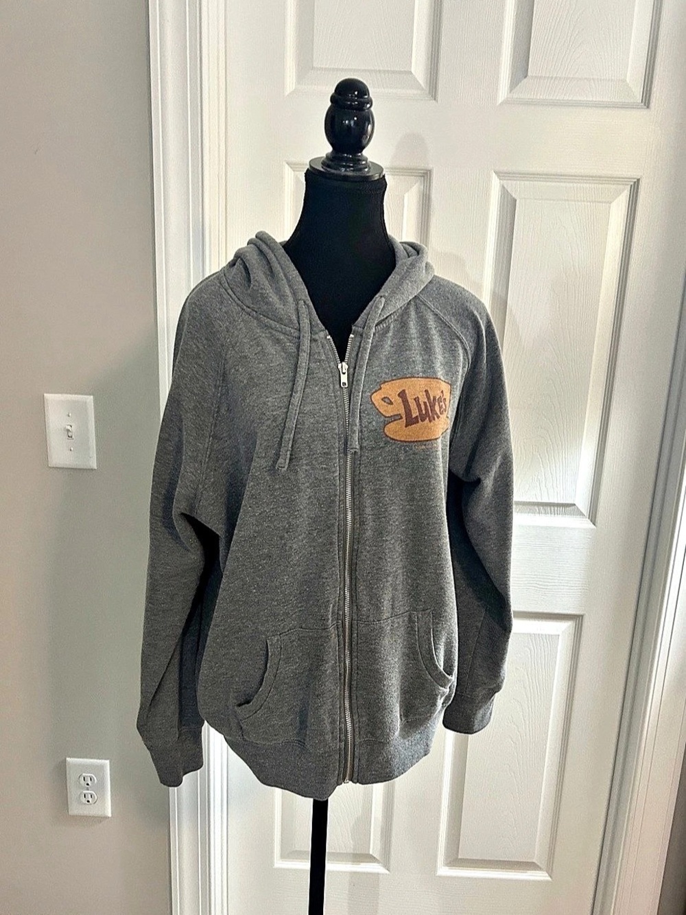 Women’s Size 1X Gilmore Girls Luke’s Diner Zip-up Hoodie